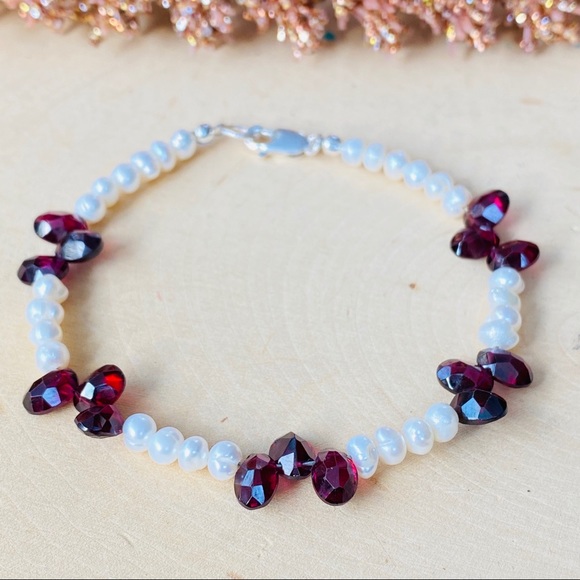 Mozambique Garnet Natural Pearl Sterling Bracelet - Picture 1 of 13